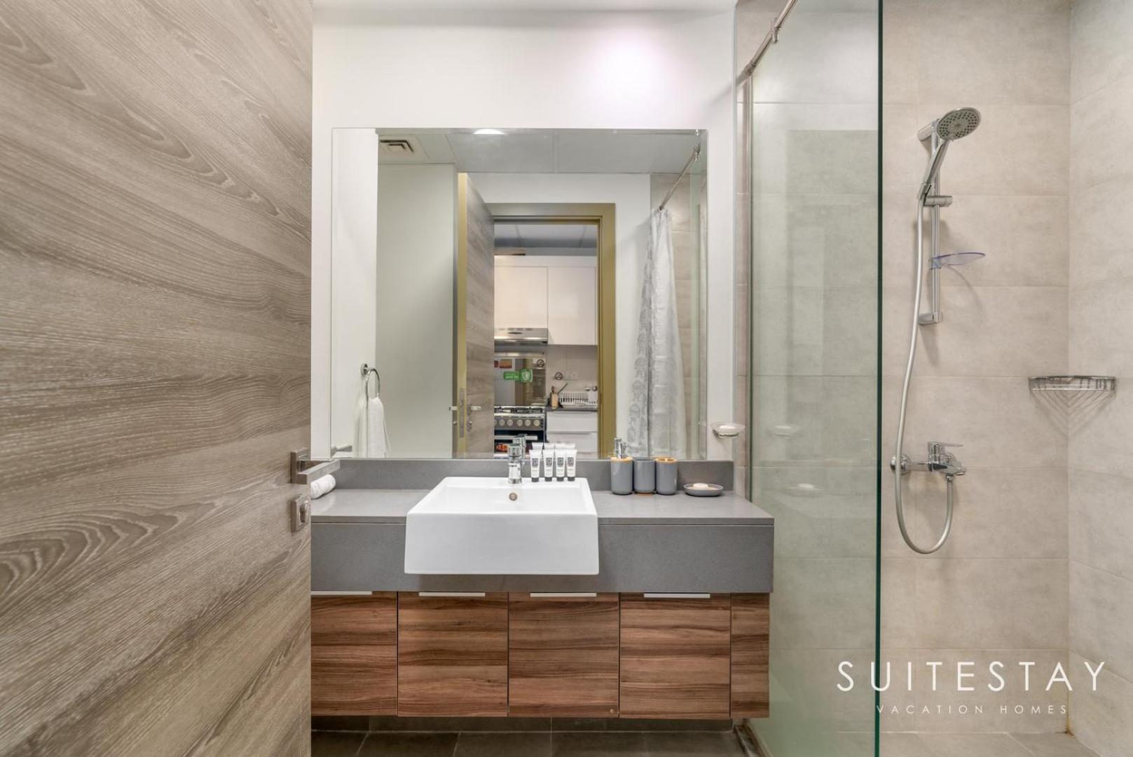 Prestigious With High Quality Interiors Apartment Dubai